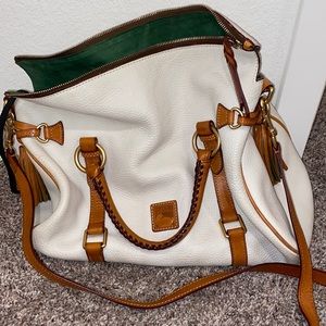 Dooney & bourke cream genuine leather handbag